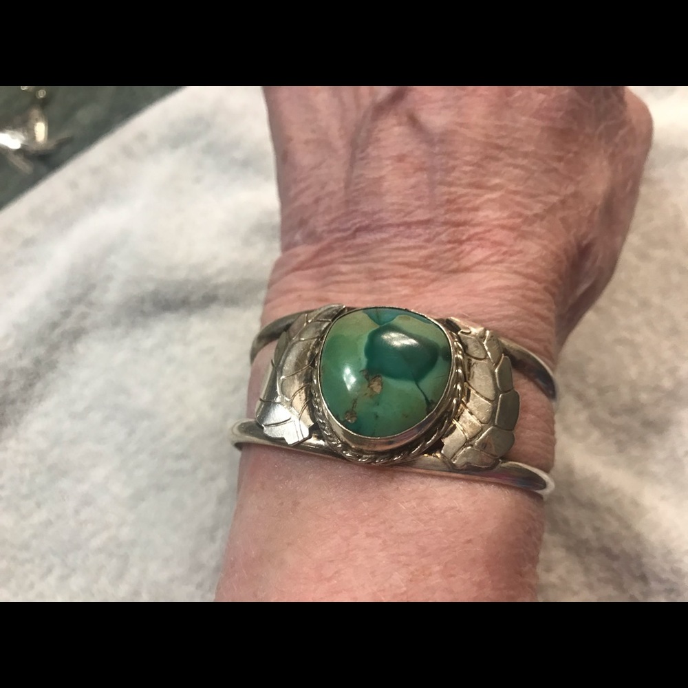 Native American silver green turquoise bracelet
